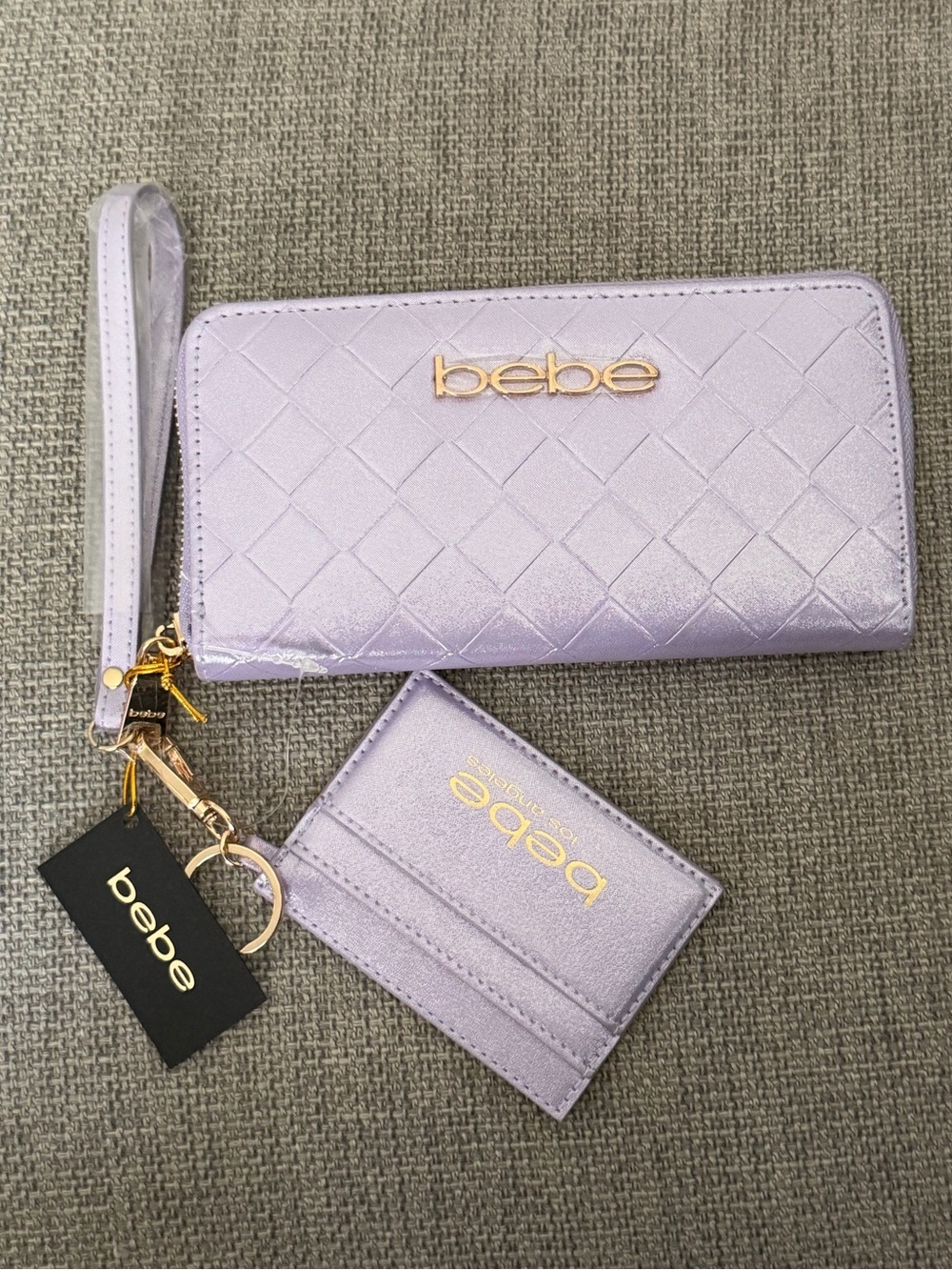 beb Quilted Metallic Lilac Zip Wallet with Card Holder Brand New MSRP $59